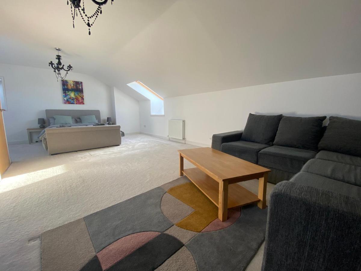 The Duplex Nairn- Spacious 3 Bedroom With Sunny Balcony Exteriör bild