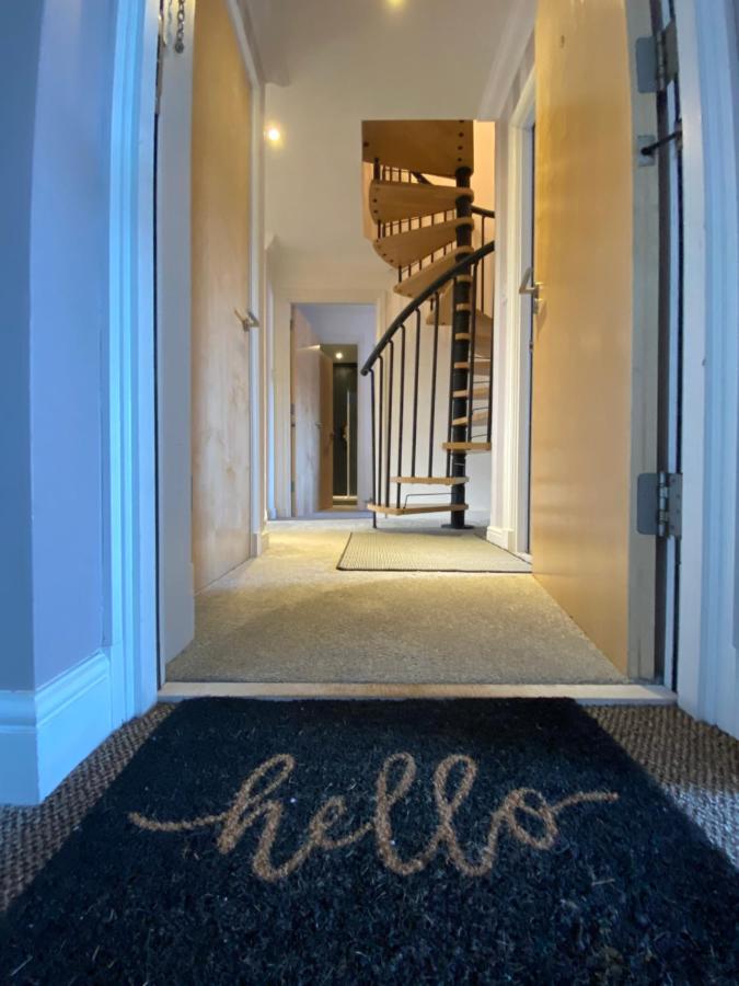 The Duplex Nairn- Spacious 3 Bedroom With Sunny Balcony Exteriör bild