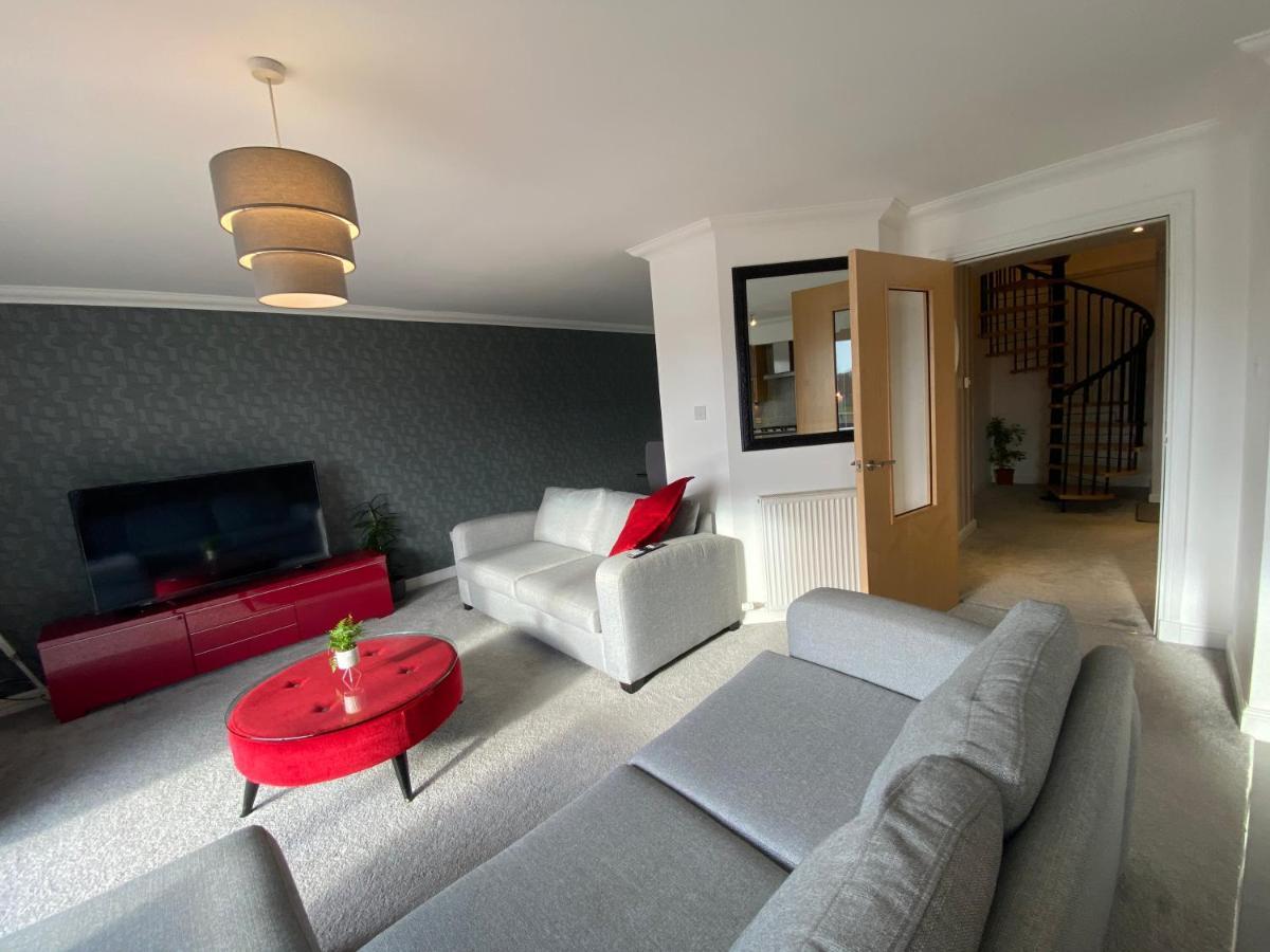 The Duplex Nairn- Spacious 3 Bedroom With Sunny Balcony Exteriör bild
